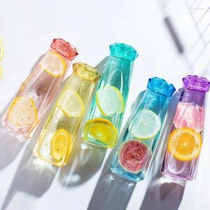 Bouteilles d'eau bouteille colorée de gise de cadeaux de cuisine à haute capacité de scellage multifonctionnel.