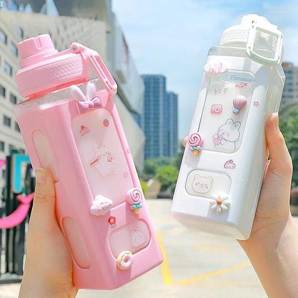 Bouteilles d'eau tasse Sport Portable paille mignon bouteille filles couvercle autocollant en plastique jus lait Kawaii enfants enfant