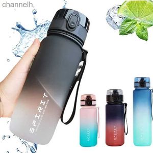 Bouteilles d'eau Portées à la main grande capacité sport bouteille d'eau étanche tasse en plastique coloré boire en plein air voyage Portable salle de sport Fitness cruches yq240320