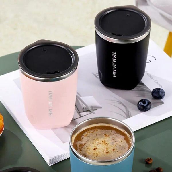 Bouteilles d'eau tasse isolée pratique Keep chaud / froide bouteille réutilisable thermique avec anneau de caoutchouc Supplies ménagers