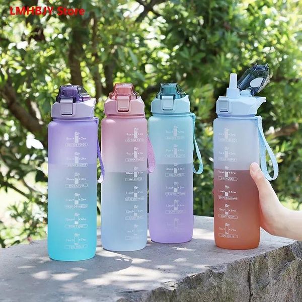 Bouteilles d'eau LMHBJY 1000 ml bouteille de couleur dégradée tasse d'espace givrée corde portable bouche d'aspiration sport de gymnastique