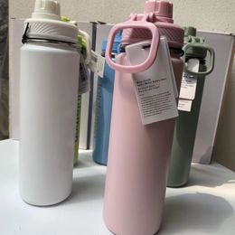 Bouteilles d'eau Lulu Bottom Thermos Sports Tasse à vide Portable étanche à l'extérieur Couvercle de pulvérisation en acier inoxydable isolé 231121