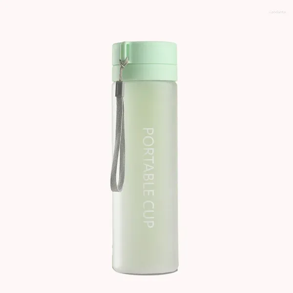 Bouteilles d'eau de grande capacité pour sport en plein air, tasse en plastique givré, tasse cadeau avec corde Portable, Logo imprimé personnalisable