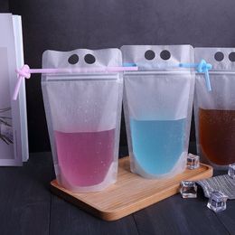 Botellas de agua Bolsas de plástico para bebidas Bolsas con pajitas Cremallera resellable No tóxico Contenedor para beber desechable Vajilla para fiesta DHL