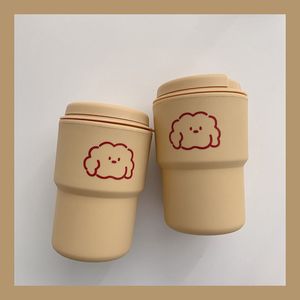 Bouteilles d'eau Coupe d'eau de mode simple avec couvercle Tasse de lait de café Dessin animé Nuage Chiot Anti-brûlure Tasses en plastique pour les filles 230320