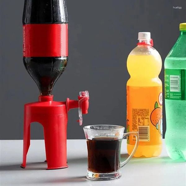 Bouteilles d'eau dispensateur coke bouteille inversée boisson gazeuse à la hausse de la consommation à la consommation à la maison