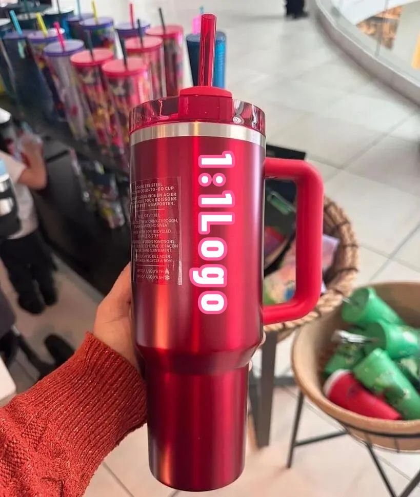 Logo ile 40oz tumbler camelia pembe gradyan geçit töreni valentine pembesi 1: 1 logo siyah chroma çikolatalı altın bardaklar kapaklı saman seyahat arabası kupaları su şişeleri