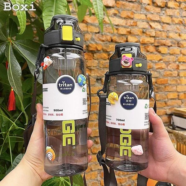 Bouteilles d'eau Tritan Bottle grande capacité Man Sports Gym Fitness avec un filtre à thé BPA BPA Free Portable Fowproof Travel Plastic Cup