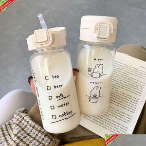 Bouteilles d'eau Améliorez une bouteille de dessin animé créatif avec une boisson à bois d'alcool en plastique mignon portable pour la fuite de fuite pour le lait drop drop déliv Dh4de