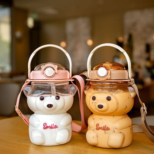 Kawaii Bear Water Bottle Cute Kids School Outdoor avec paille Portable Strap Plastic 1000ml