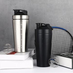 Waterflessen Wei-eiwitpoeder Sportshaker Waterfles Gym Nutrition Mixer Cup Roestvrijstalen vacuüm geïsoleerde waterbeker 230720