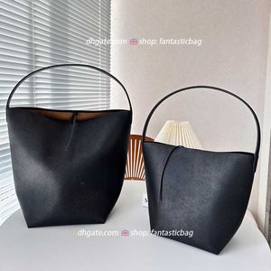 Sac seau à eau en cuir véritable grande capacité couche de tête en peau de vache Premium Sense navettage une épaule sac fourre-tout minimaliste pour femmes