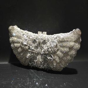Sac de diamant d'eau avec sac de dîner en cristal métallique creux, ensemble avec sac à main en diamant et sac papillon 240221