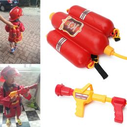 Water Gun Kids Toy Sac à dos d'eau Blaster pompier Extincteur Summer Beach Toys Outdoor Games Firefighter Soaker Enfants Gift 240321
