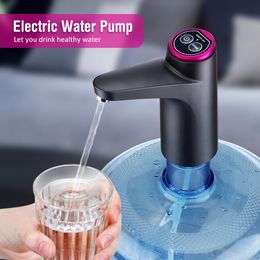 Pompes à eau Distributeur d'eau automatique Pompe à eau 19 litres Pompe électrique intelligente Gallon Potable Gadgets pour la maison Portable USB Charge avec tuyau 230707