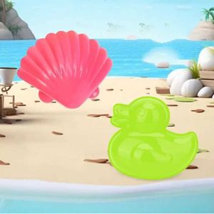 Le sable d'eau jouer le plaisir 6pcs / set Parent-Child Beach Toys Cartoon avec seau Interactive Phelt Set 240403