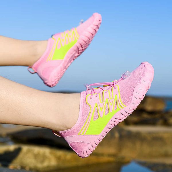Water Shoes Factory exporta nuevas cintas de correr de fitness para interiores para hombres y mujeres especiales para la playa al aire libre con zapatos para caminar P230605