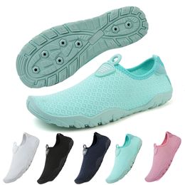 Zapatos de agua para mujeres Hombres Aqua Nonslip Wading Sandalias de playa de natación seca rápida Sneaker de buceo de mar de río Barefoot 240416