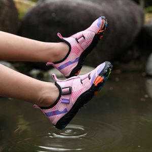 Chaussures d'eau Vente chaude étudiant en plein air pieds nus séchage rapide plongée Plage pour enfants natation Aqua Chaussures en amont 26-38 # P230605