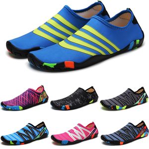 Chaussures d'eau hommes femmes Slip plage pataugeoire pieds nus chaussures de natation à séchage rapide chaussettes de bord de mer rivière pataugeoire télékinétique escalade randonnée chaussures baskets AA12