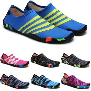 Zapatos de agua para hombre y mujer, calzado de playa para vadear, descalzo, de secado rápido, calcetín junto al mar, para caminar, telequinético, escalada en roca, zapatillas de deporte AA36