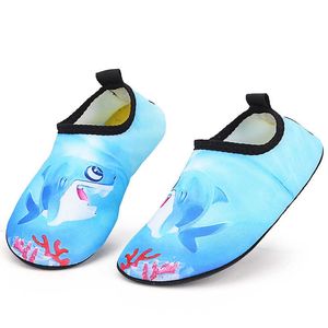 Chaussures d'eau Chaussettes de plage pour hommes d'été Exercices de yoga pour enfants Chaussures de sports nautiques P230605