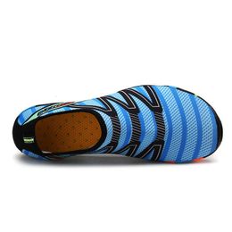 Chaussures d'eau Chaussures de natation Été Plage Pantoufle Chaussures Aqua à séchage rapide Y0714