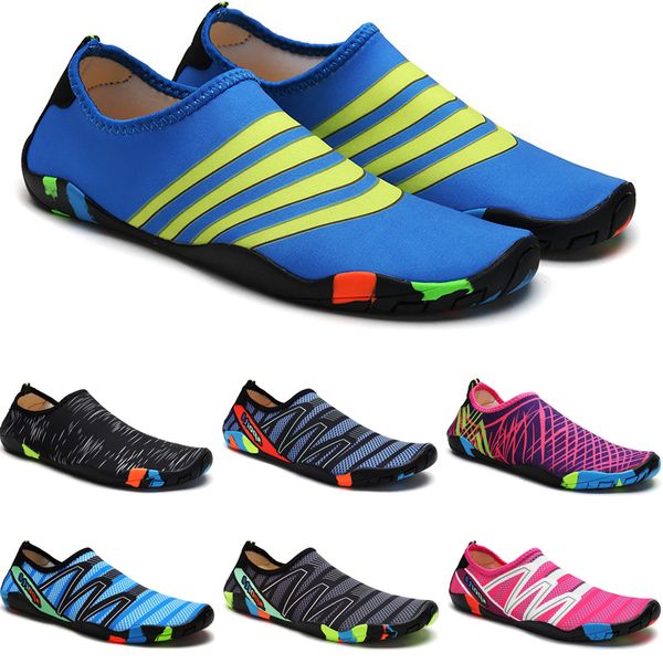 Chaussures d'eau Chaussures d'eau Femmes Hommes Slip On Beach Wading Pieds Nus Chaussures de Natation à Séchage Rapide Respirant Baskets de Sport Légères Unisexe 35-46 GAI-13 sp