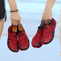 Eau Unisexe Mucltiple Usee Gym Chaussures Coupes En Plein Air Plage Jeu Wading Hommes Squat Femmes Grandes Chaussures De Yoga 35-46 # P230605