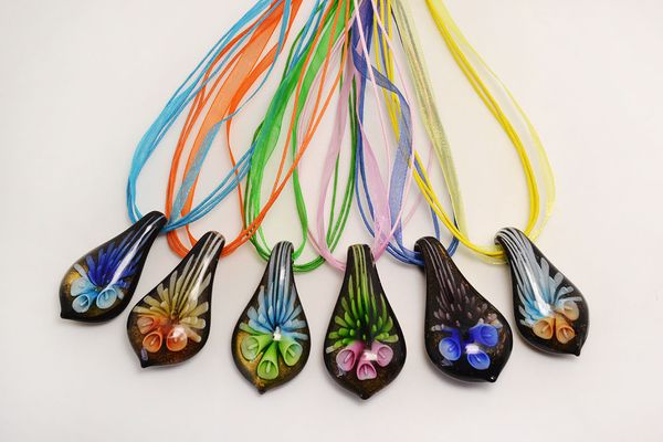 Goutte d'eau Forme Fleur Intérieure Murano Verre Pendentifs Goutte Murano Couleur Mixte Collier pour fille bijoux pour femmes