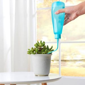 Équipements d'arrosage 480ml Mini arroseur de pulvérisation de bouteille de compression de jardin avec des outils d'irrigation de bouche de courbure