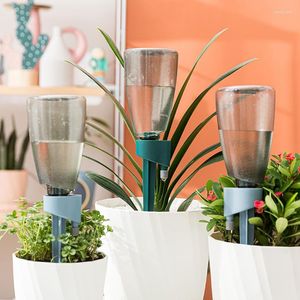 Équipements d'arrosage Dispositifs de goutteurs de plantes Pointes automatiques réglables pour le voyage Plantes en pot de fleurs d'intérieur Système d'irrigation automatique