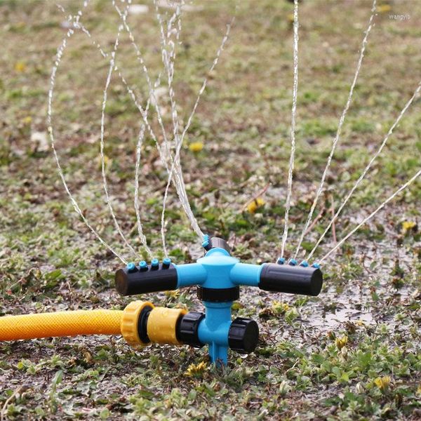 La broche de terre en plastique des équipements d'arrosage peut être connectée en série avec une grande buse rotative d'arrosage automatique à trois broches.