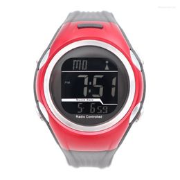 Impermeable Digital Watch Fashion Outdoor Sports Alemán DCF Radio Wave Multi-Función Muñeca de pulsera