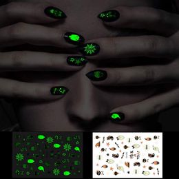 Waterdichte gloeiende Halloween-nagels Sticker Peel en zelfklevende vingernagel Decals Pumpkin Monster Nail Art Glow in the Dark for Kids