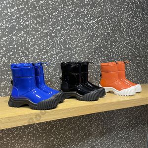 Waterdicht lakleer Half Snow Boots Thermal Silk Cotton Ultra Light Foam Outsole binnenzool binnenste wollen laars enkel laars dames zilveren witte ontwerper schoenen