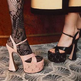 Sandalias de plataforma impermeables con correa de tobillo cruzada entrelazada Herradura Vestido con punta abierta Diseñador Zapatos altos Mujer Fiesta Fábrica Calzado Bombas Boda elegante