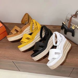 Plataforma Sandalias de cuña Slip de cuero en zapatos de cuña de banda estrecha Muffin Muffin Soles Boasters zapatos Pisos Diseñadores de lujo para mujer Sandalia de tacón alto