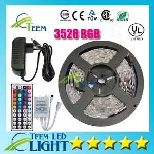 Waterdichte RGB 3528 RGB CW WW GROENE 5M 300 LED-verlichting LED Lichtstrip Waterdicht 44 Sleutels IR-afstandsbediening + 12V 2A-voeding