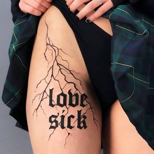 Waterdichte Tijdelijke Tattoo Sticker Sexy Dij Liefde Ziek Engels Woorden Gothic Water Transfer Nep Tatto Flash Tatoo voor Vrouwen