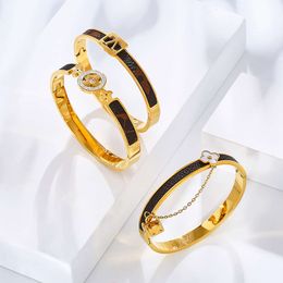 Zircon étanche zircon plaqué célèbre de marque de marque de marque fine bracelet de bijoux en acier inoxydable bracelet bracelet