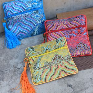 Vague petite fermeture éclair porte-monnaie pochette chinois soie bijoux pochettes sac cadeau gland crédit porte-carte femmes Bracelet pochette 10 pcs/lot