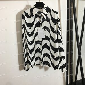 Wave Stripe Womens Blouses Designer Long Skeve Cardigan Shirts une taille C Letter Imprimer Blans