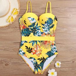 Indossare un costume da bagno intero femminile giallo sexy push-up chiuso costumi da bagno di grandi dimensioni costume da bagno corpo taglie forti donna bagnante da spiaggia