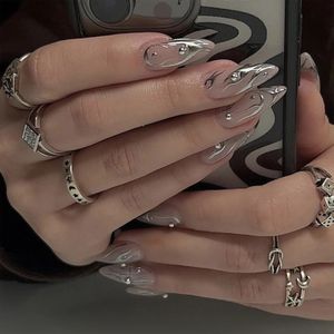 Wearable Silver Stripes y2k valse nagels lange amandelronde mode nagel tips druk door met kralenontwerpen nep Art 240423