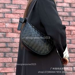 Tissage épaule Mini tendance en forme de lever de soleil Vbottega cuir Designer sac de mode demi-lune femmes aisselle unique sac à main poignet sacs polyvalents Dumpling 5YSJ