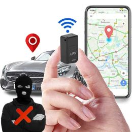 Webcams magnétique mini GPS tracker en temps réel Locator de voiture antifait gsm gprs piste de position dispositif de position pour véhicules moto