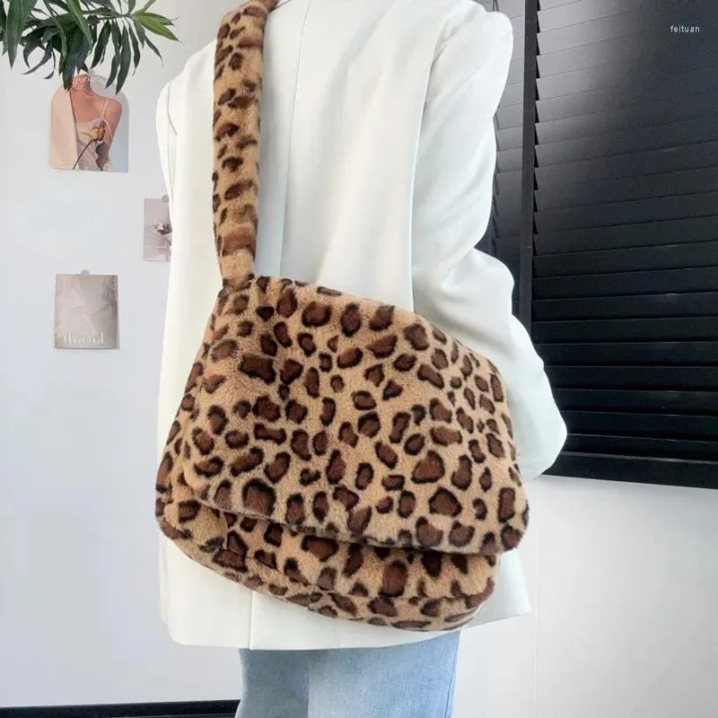 Fuzzy Cheetah Crossbody Leopard Purses: Soft Plush Shoulder