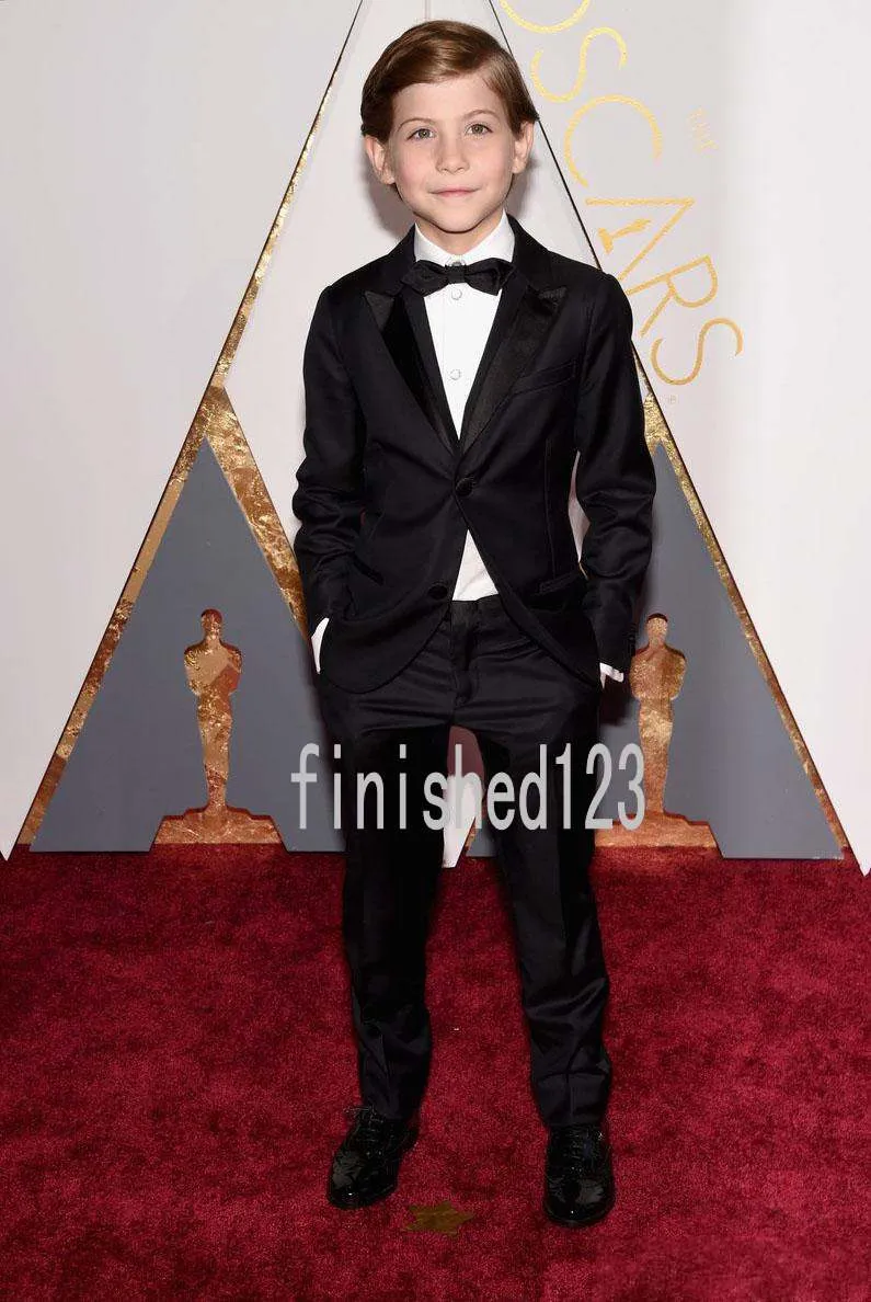 2016 Oscar Jacob Tremblay Crianças Ocasião Desgaste Meninos Desgaste Formal De Casamento Smoking Para A Criança Do Menino Ternos Formais Jacket + Pants + Gravata borboleta M2