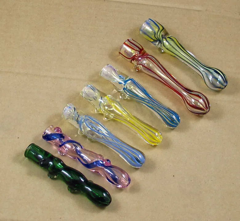 Glas One Hitter Rauchpfeife Tabaklöffel Schwere dichronische dichroitische Mischung Farbe und Stil kostenloser Versand Großhandel 4-5 Zoll